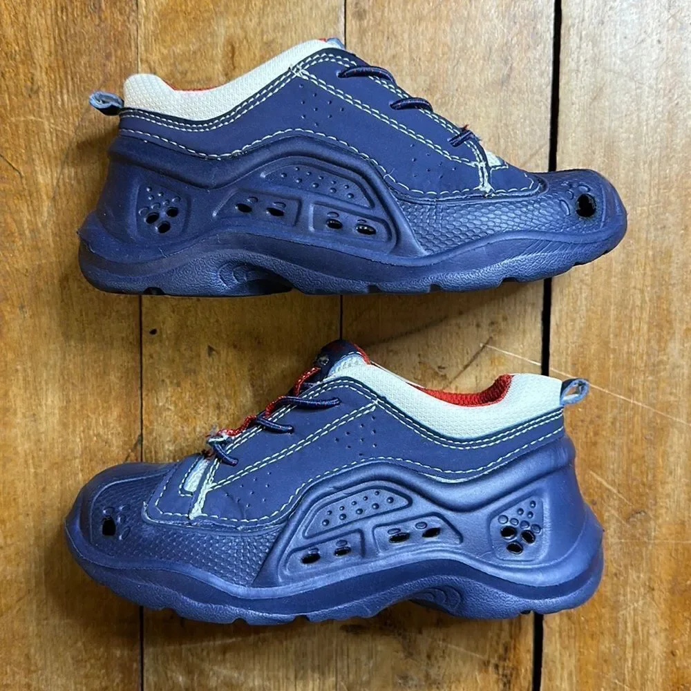 Carters sneakers size 9 to 10 Boys Blue Slip On No Tie Lightweight Foam shoe